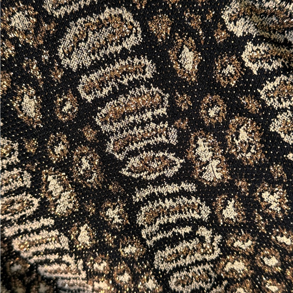 Shimmery Glitter Robe - Picture 6 of 8